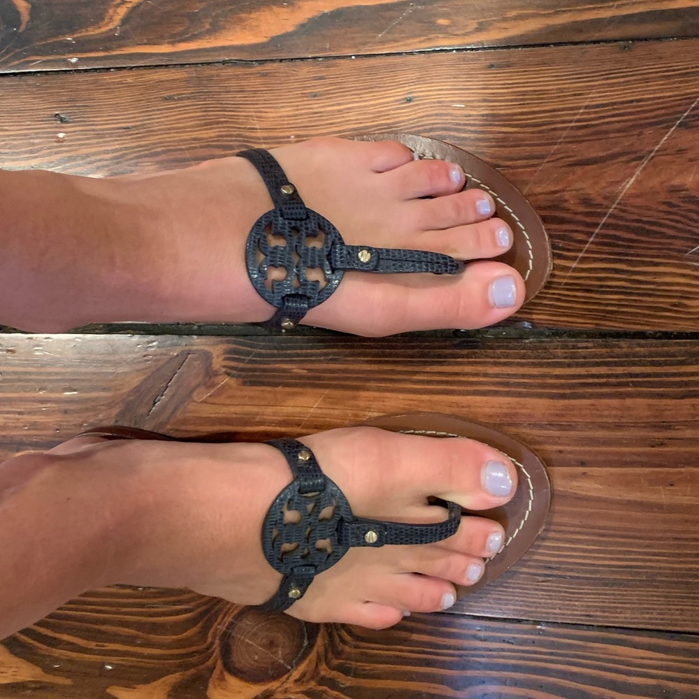Tory burch navy sandals